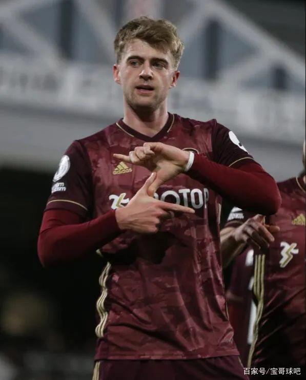 今晨德甲传出新动向，布莱顿调整名单，管理层表态——更衣室稳定，更衣室氛围转暖